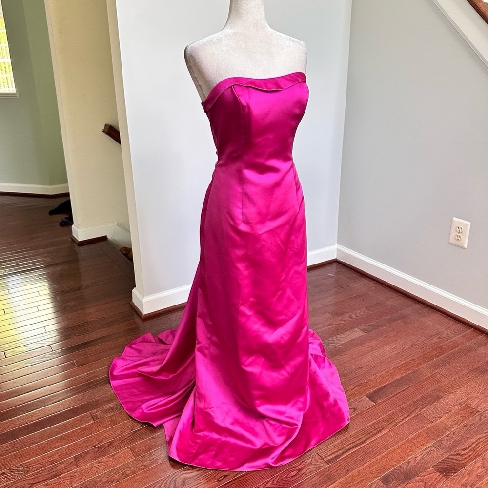 David's Bridal Fuchsia Strapless Fit & Flare Dainty Simple Gown Dress w Train